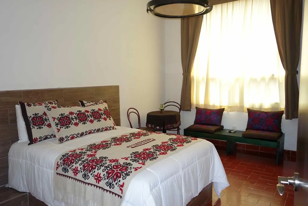 Raices Del Alma Hotel Boutique Tlaquepaque Alojamento de Acomodação e Pequeno-almoço