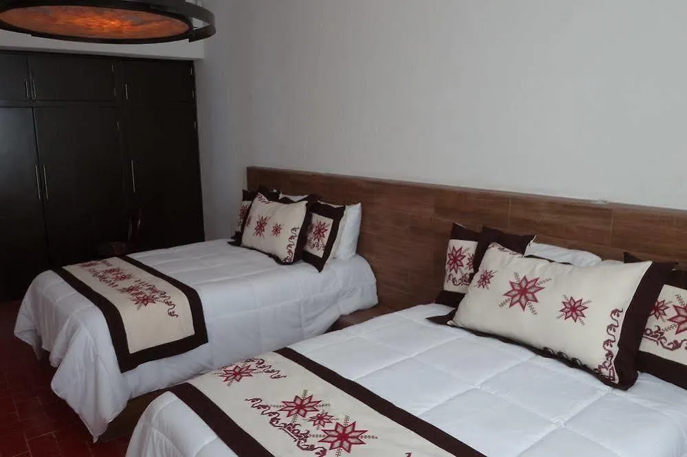Raices Del Alma Hotel Boutique Tlaquepaque